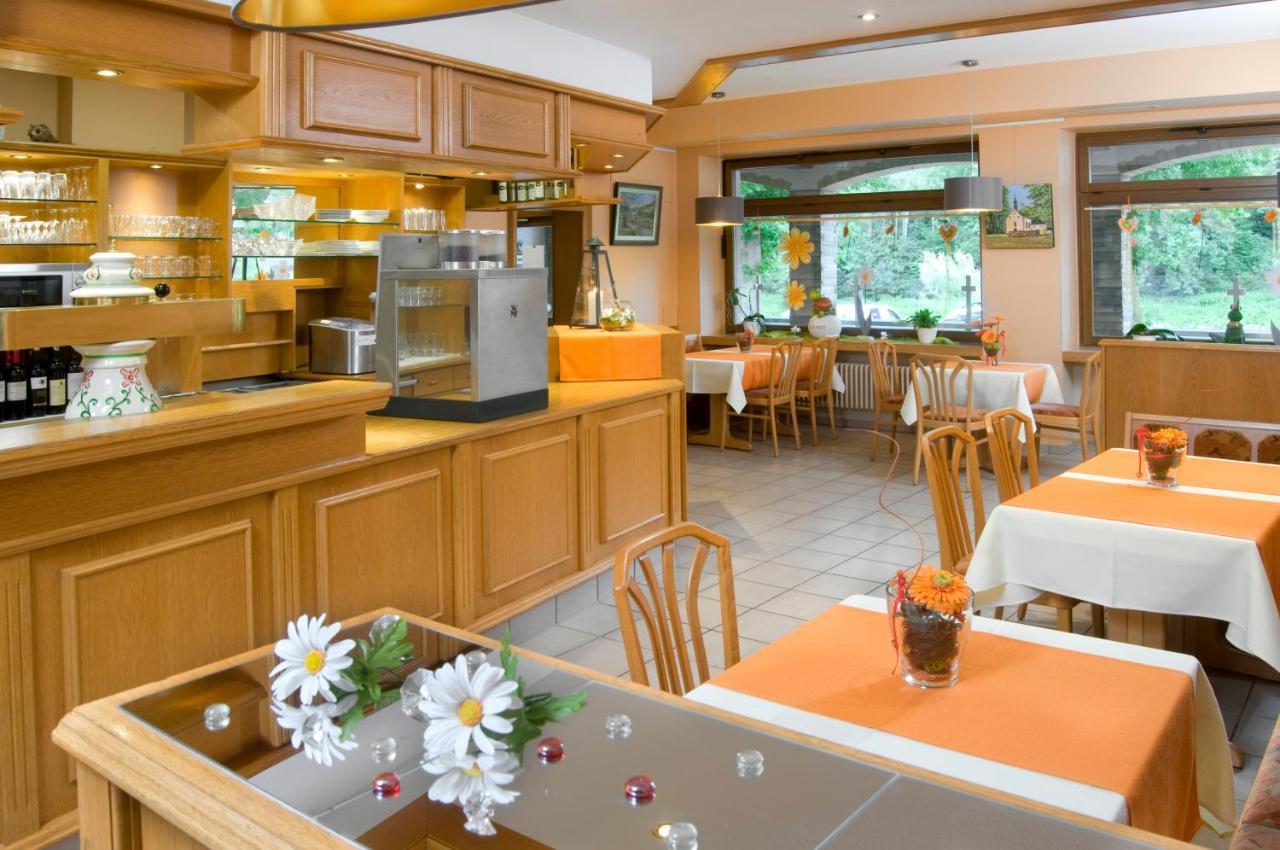 בולנדורף Hotel Hauer מראה חיצוני תמונה