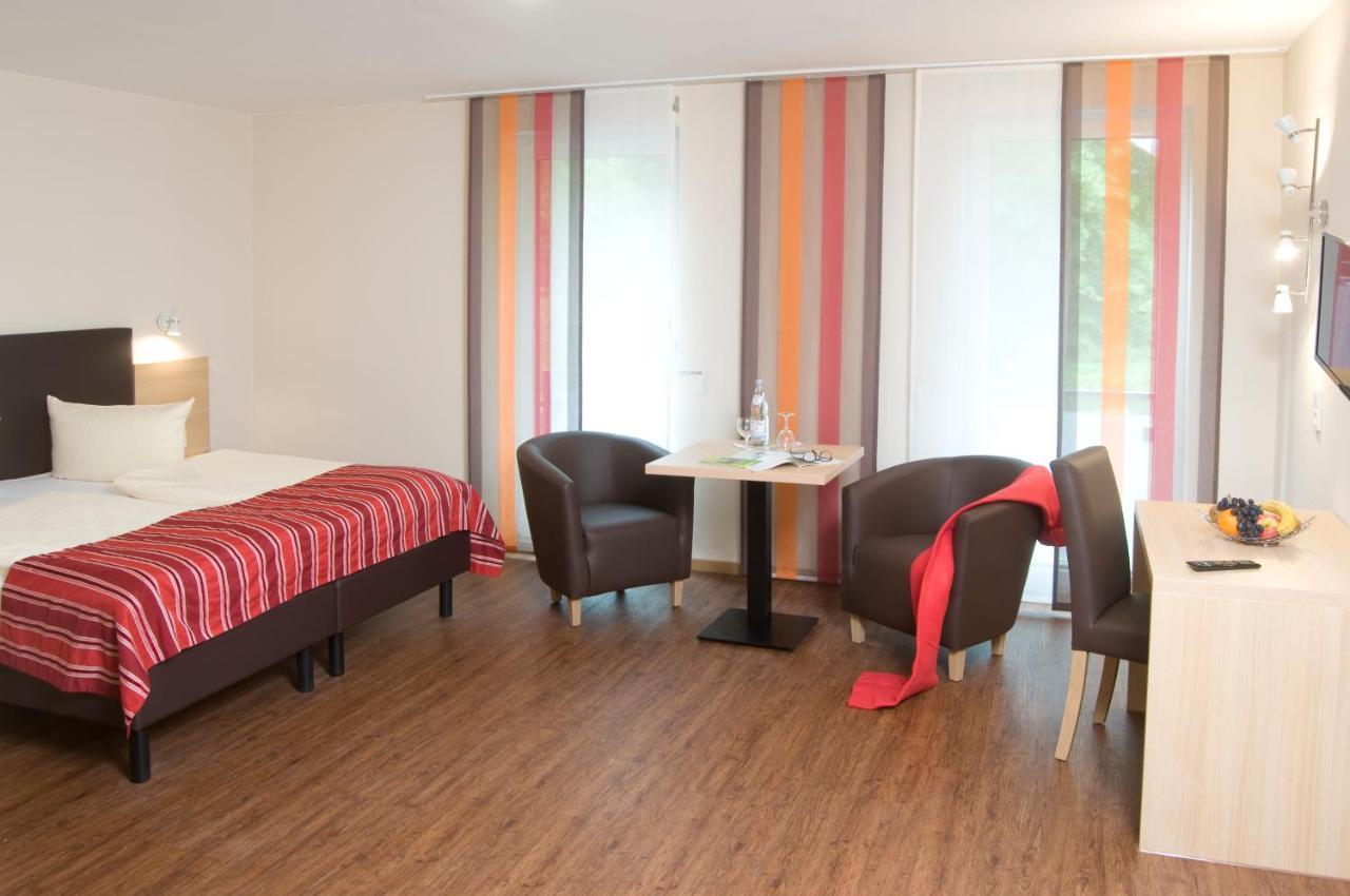 בולנדורף Hotel Hauer מראה חיצוני תמונה