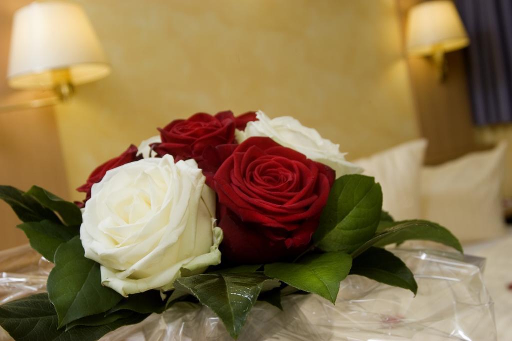 בולנדורף Hotel Hauer מראה חיצוני תמונה