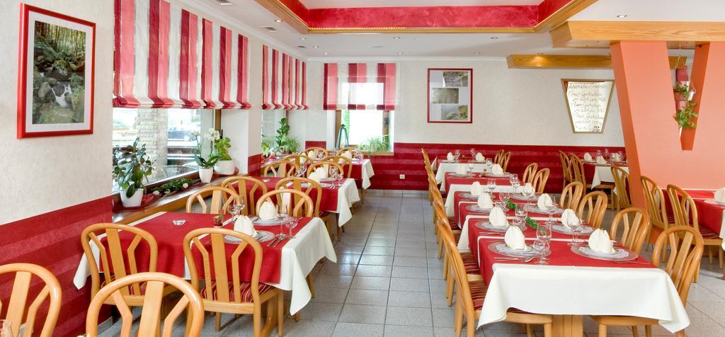 בולנדורף Hotel Hauer מראה חיצוני תמונה